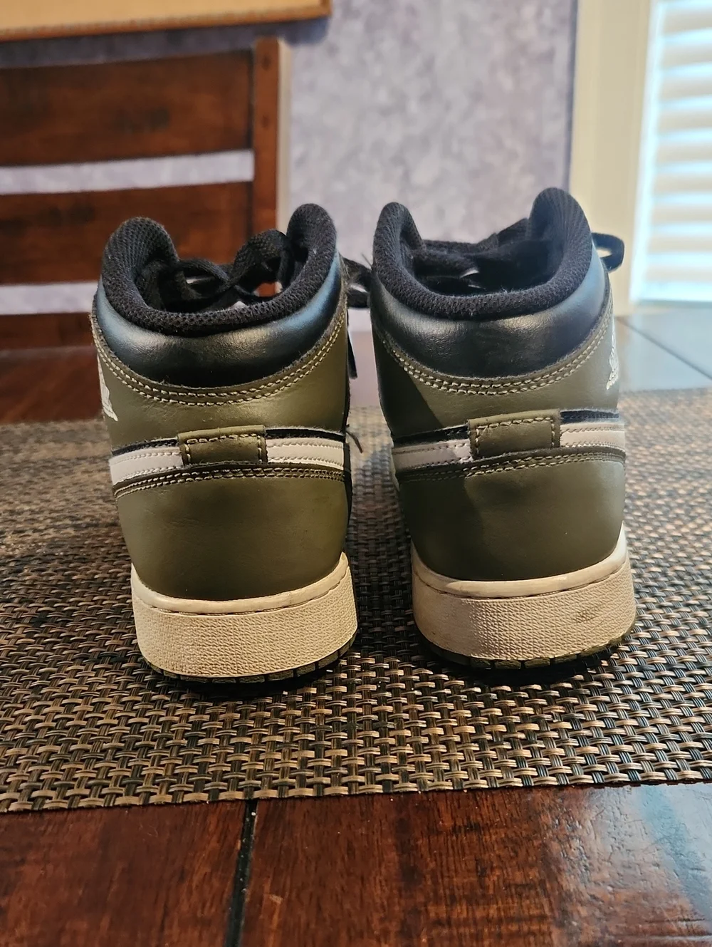 Air Jordan 1 Mid-Top Sneakers in Olive Green and Black, Size 6Y